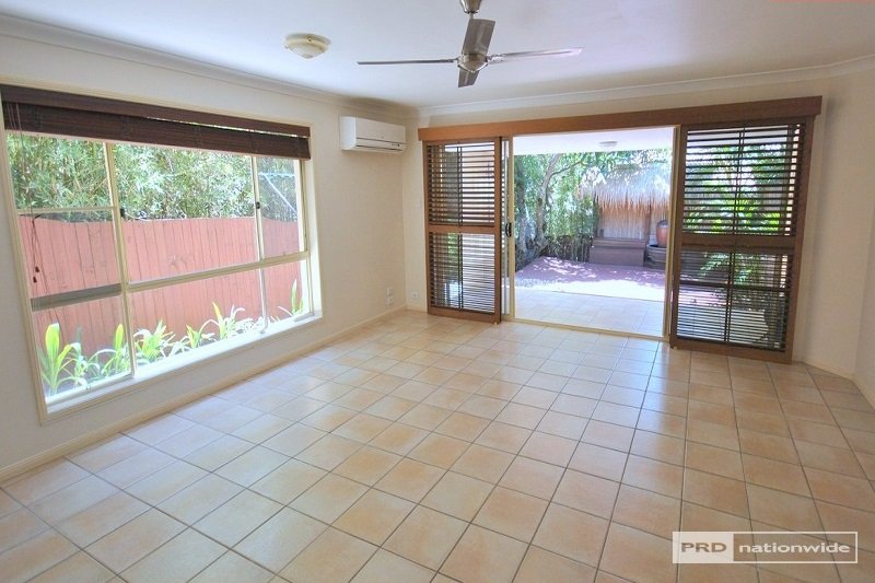 1/25 Charlton Street SOUTHPORT 2
