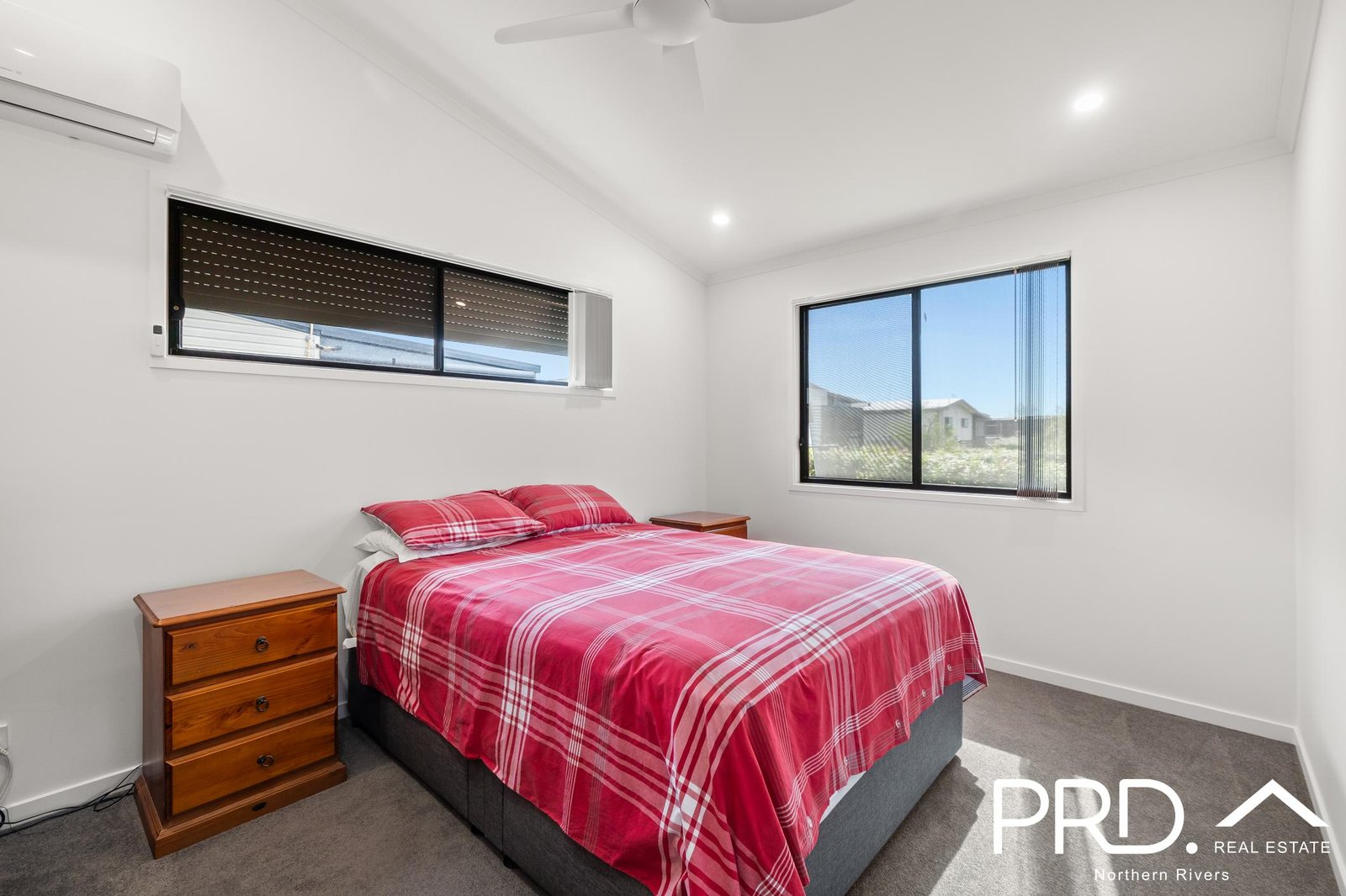 125 Cockatoo Close / 69 Light Street CASINO 4