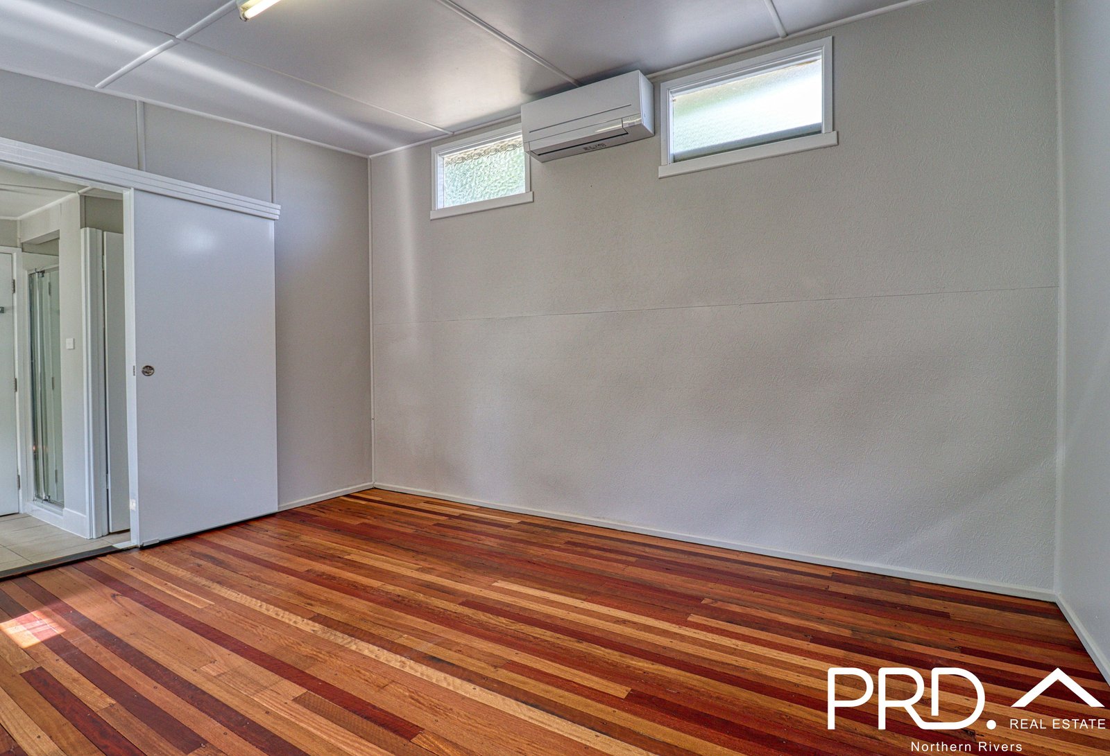 1/25 East Street CASINO 2