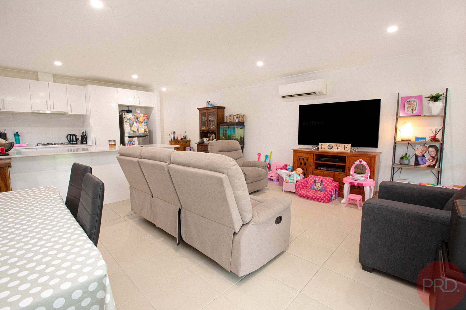 1&2/5 Elford Avenue WESTON 5