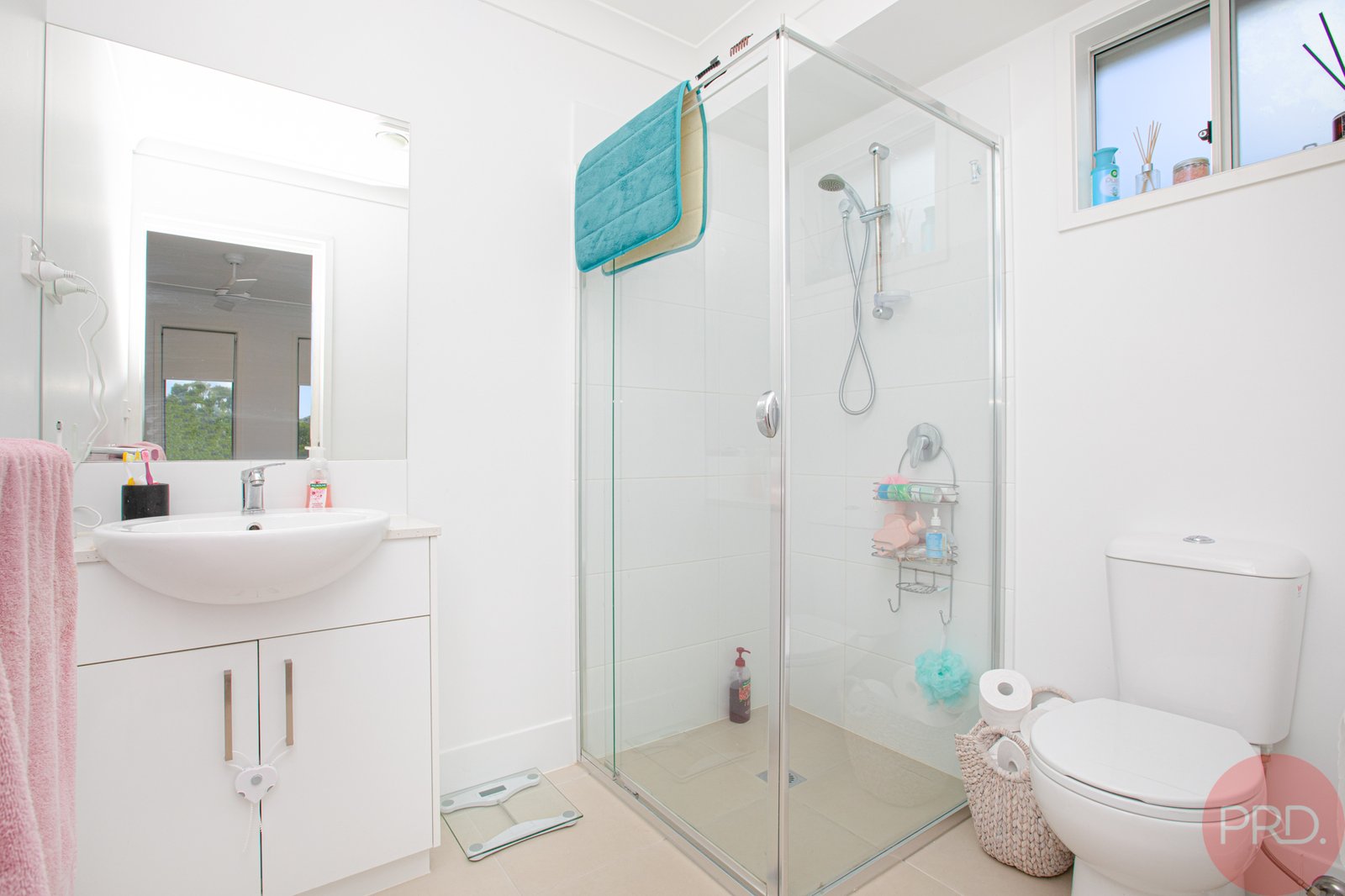 1&2/5 Elford Avenue WESTON 8