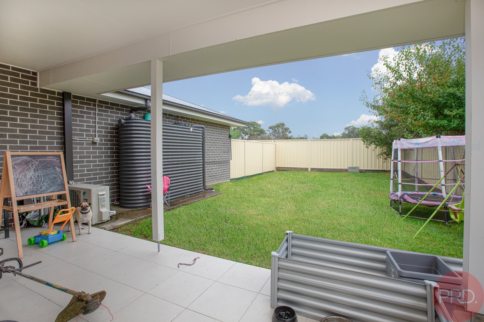 1&2/5 Elford Avenue WESTON 9