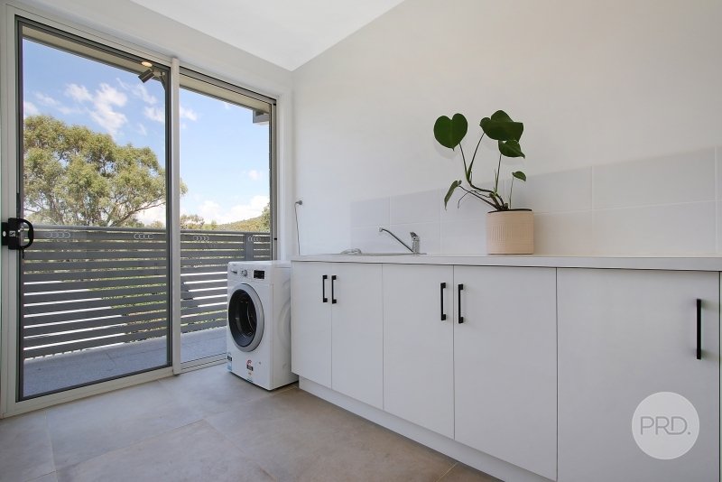 125 Emma Way GLENROY 12