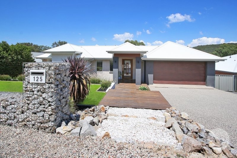 125 Emma Way GLENROY 17