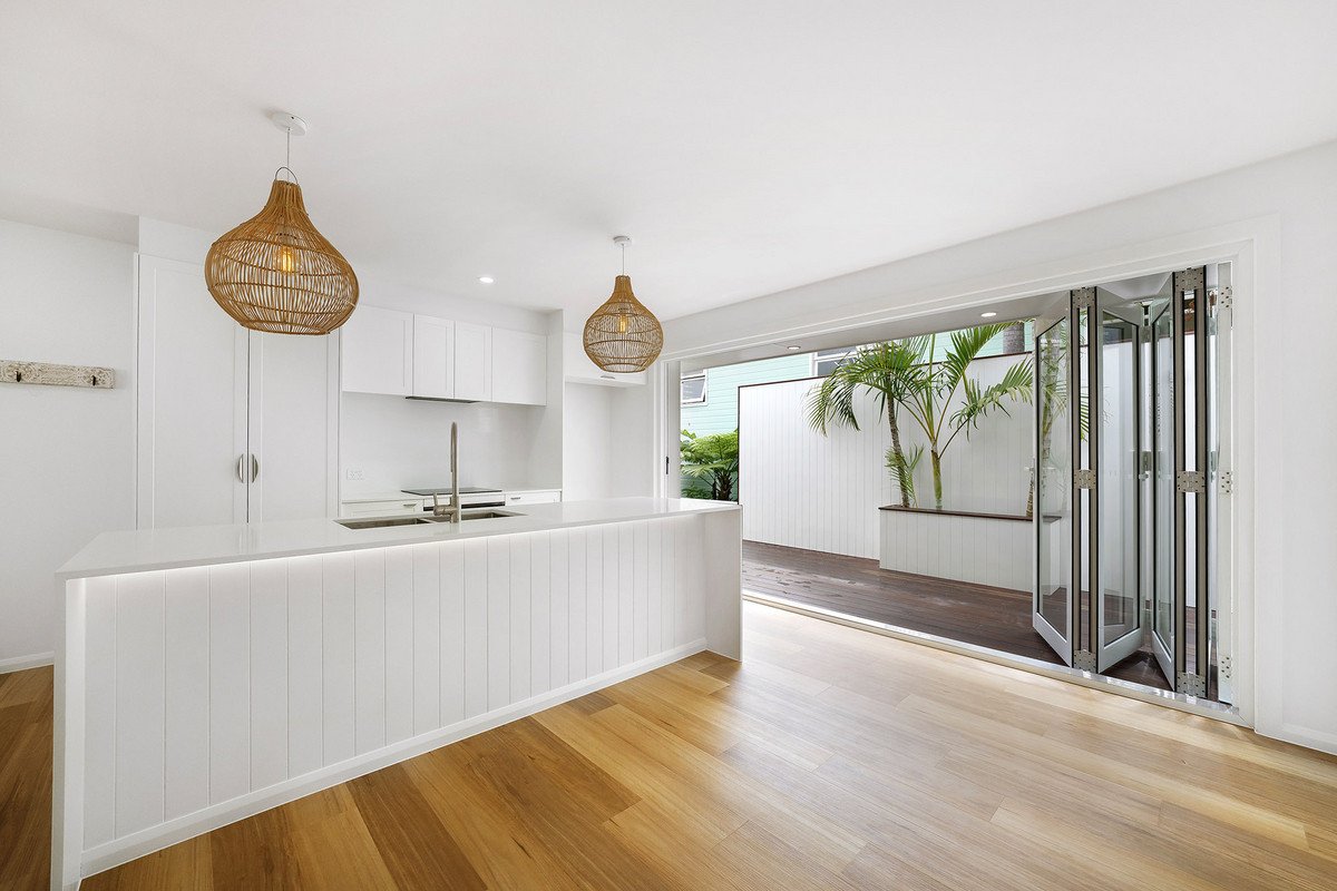 1/25 Evandale Crescent MIAMI 2