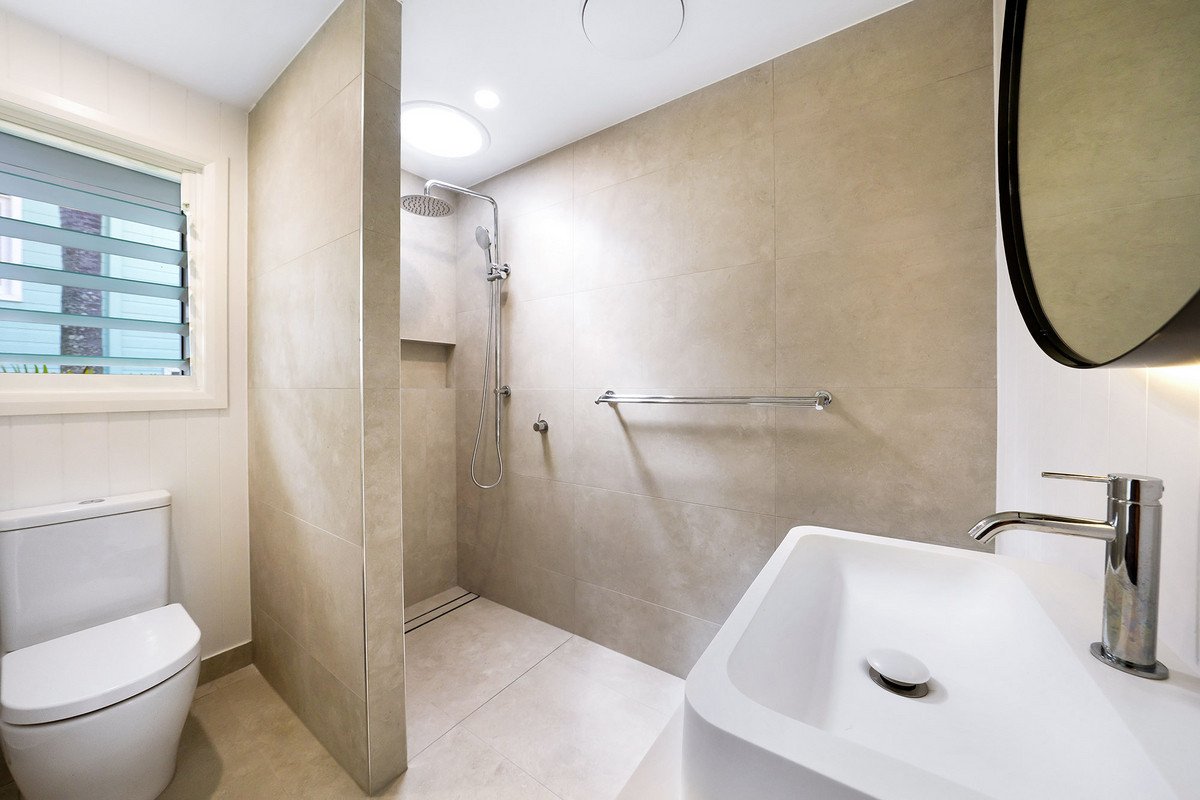 1/25 Evandale Crescent MIAMI 9