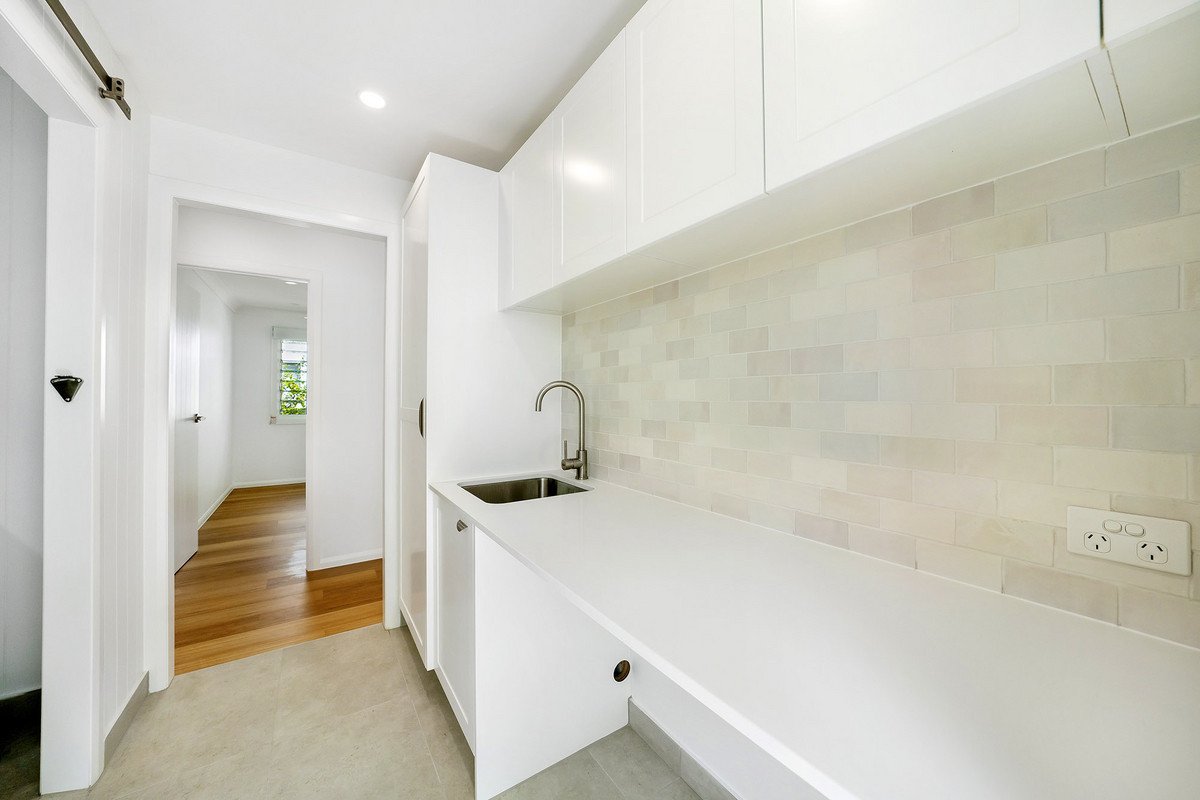 1/25 Evandale Crescent MIAMI 10