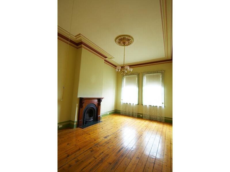 Gallery: 125 Grey Street