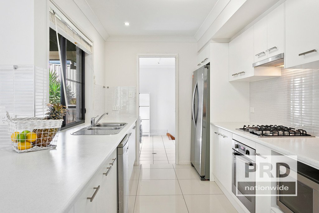 1/25 John O'Neill Circuit GOONELLABAH 3