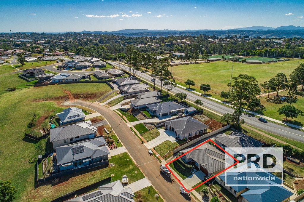 1/25 John O'Neill Circuit GOONELLABAH 8