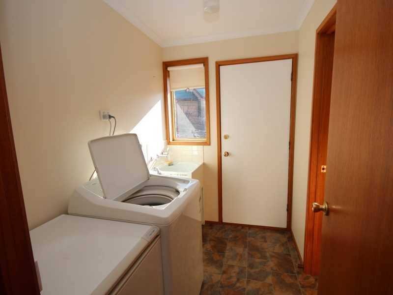 1/25 Opal Drive BLACKMANS BAY 8