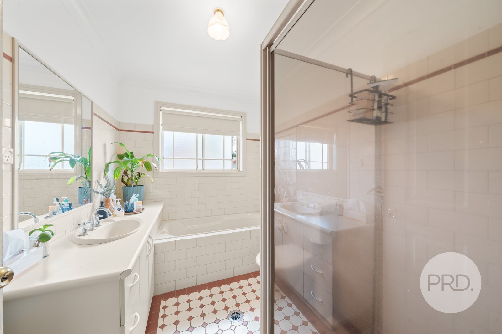 1&2/5 Paldi Crescent GLENFIELD PARK 4