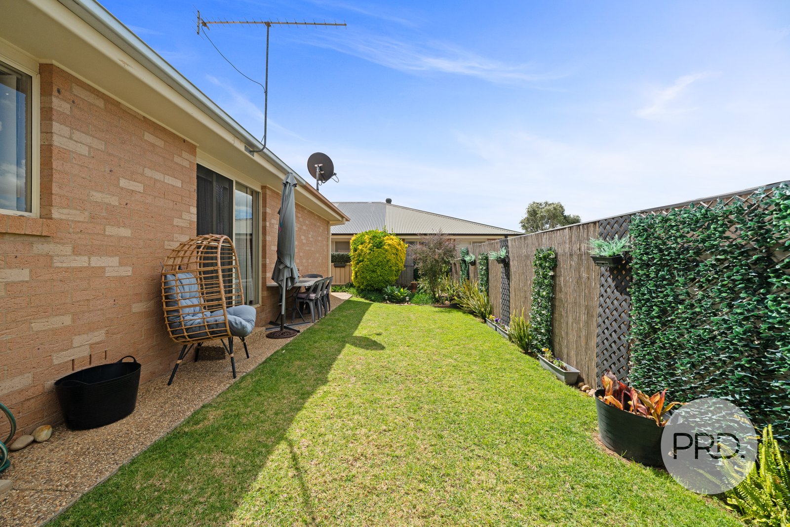 1&2/5 Paldi Crescent GLENFIELD PARK 26