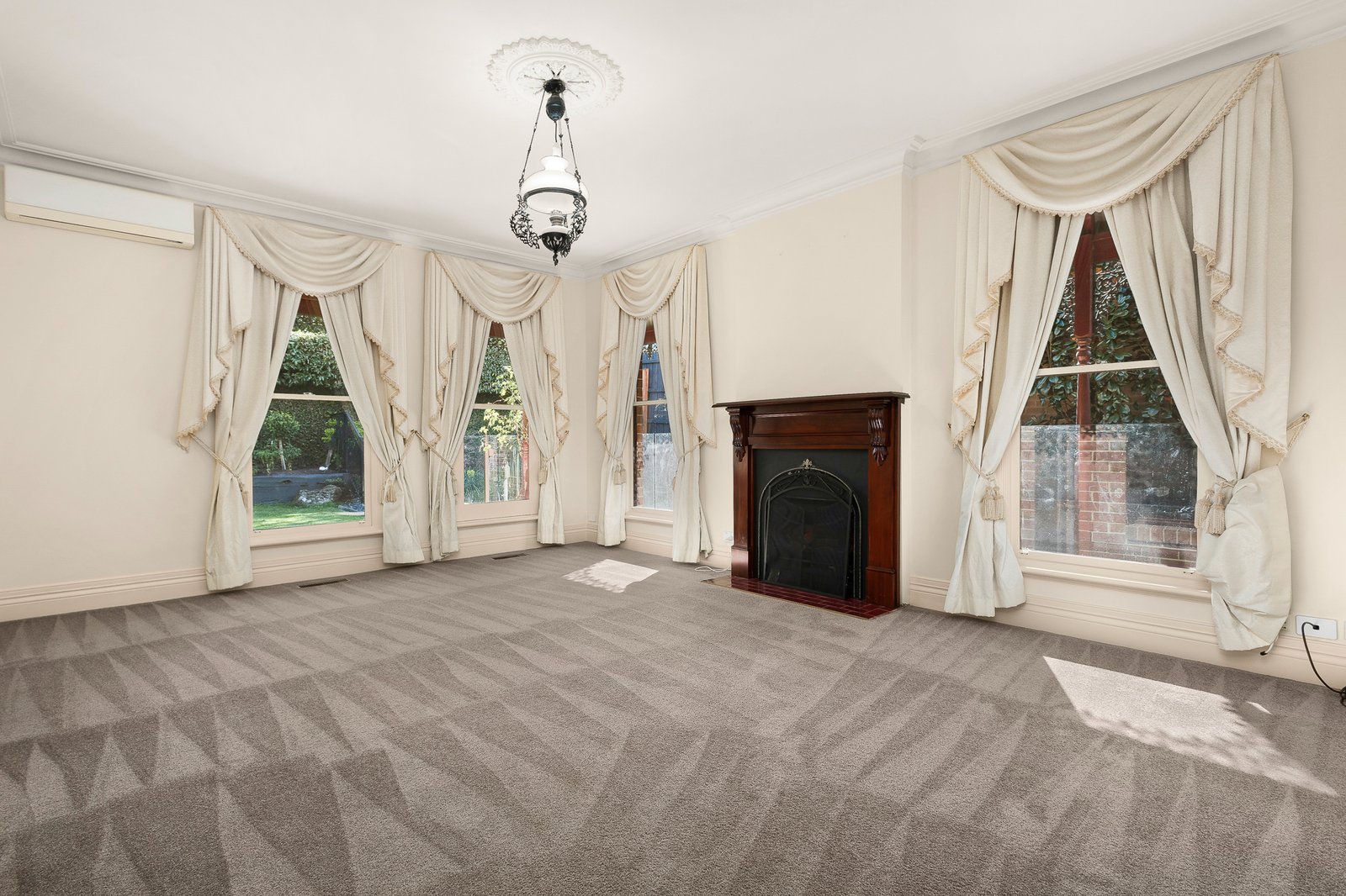 Real Estate and Property in 1/25 Park Road, Glen Iris, VIC