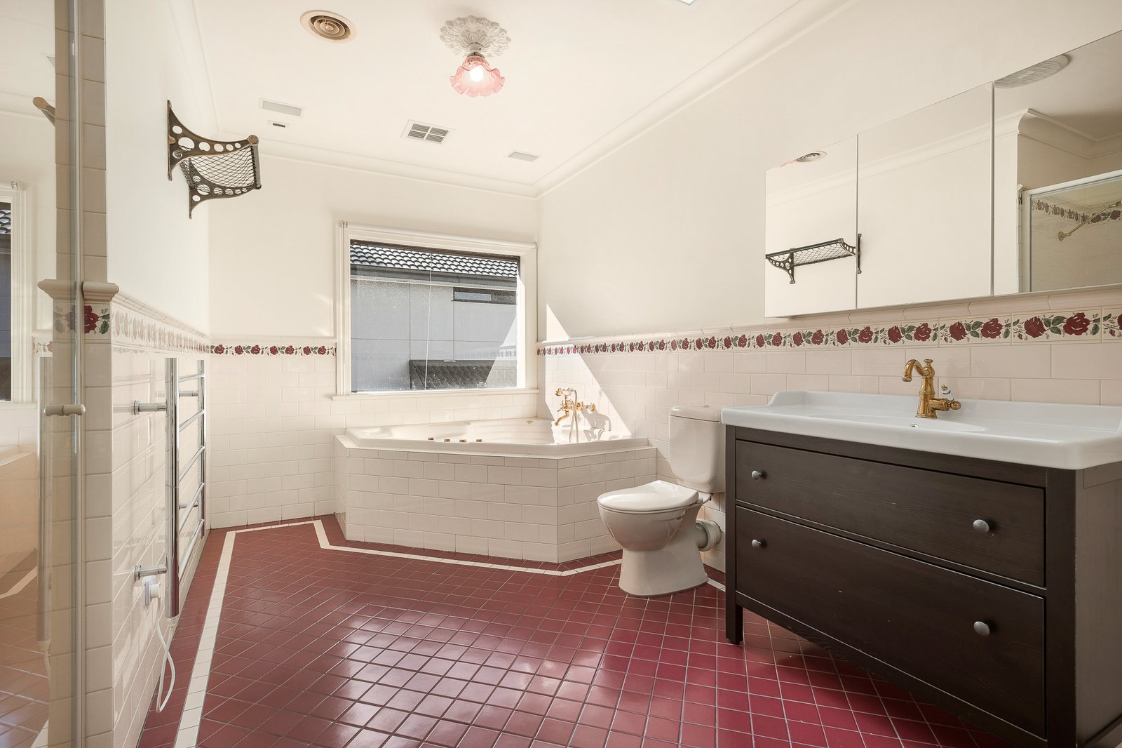 Real Estate and Property in 1/25 Park Road, Glen Iris, VIC