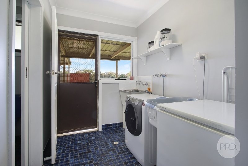 125 Pell Street HOWLONG 12