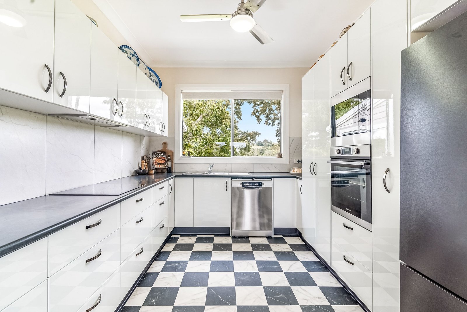 125 River Bank Road WYRALLAH 8