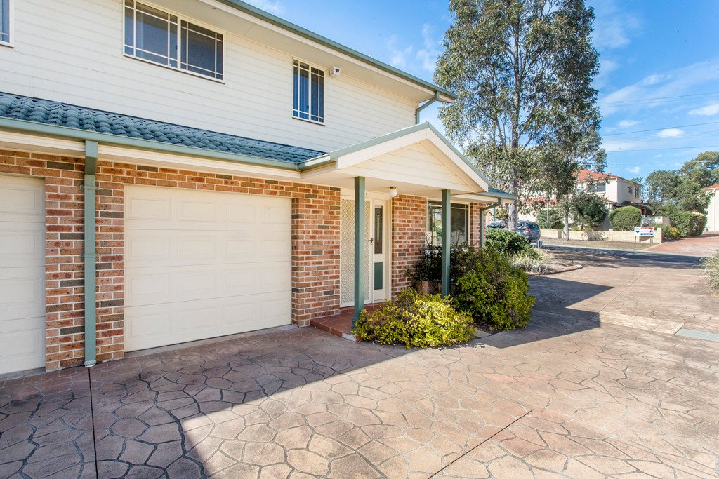 1/25 Robert Street PENRITH 2