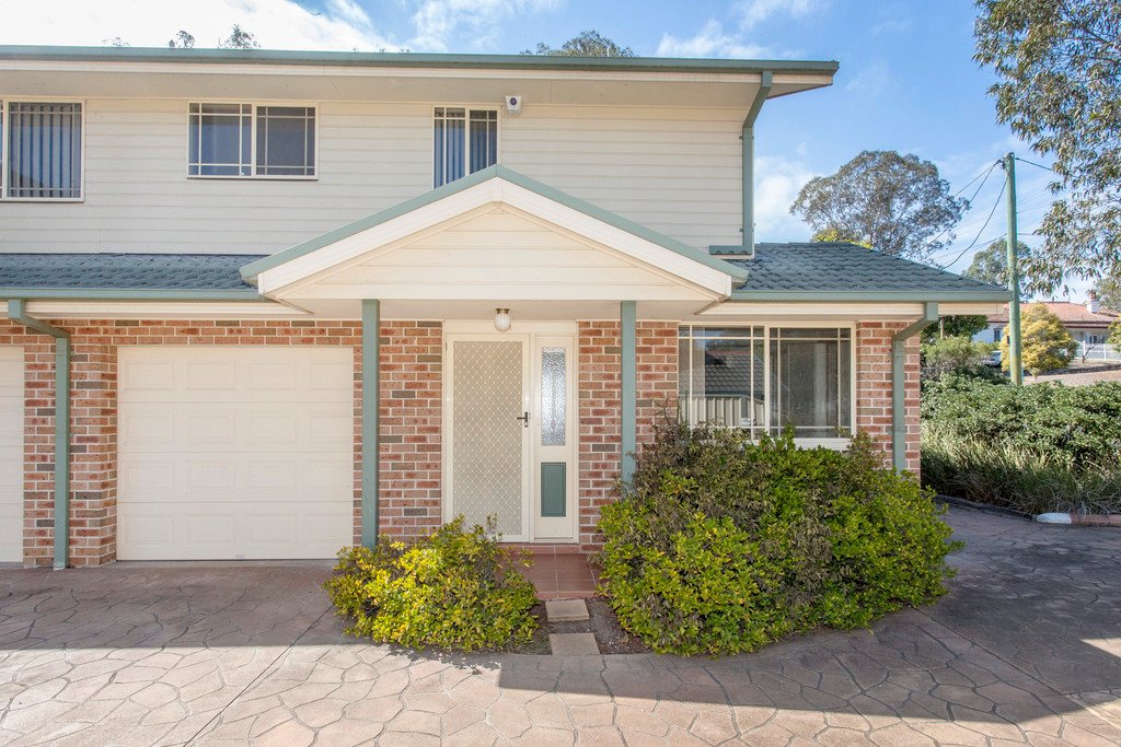 1/25 Robert Street PENRITH 4