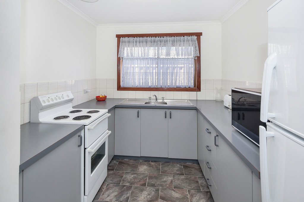 1/25 Shasta Drive DELACOMBE 3