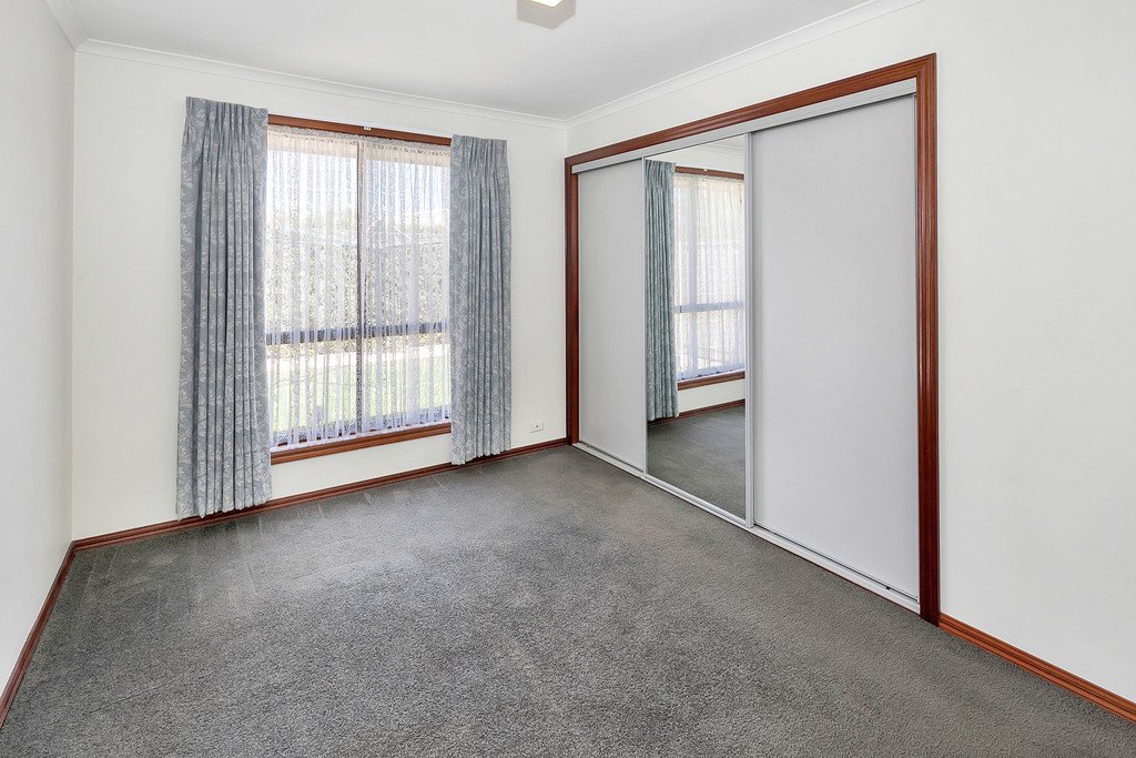 1/25 Shasta Drive DELACOMBE 6
