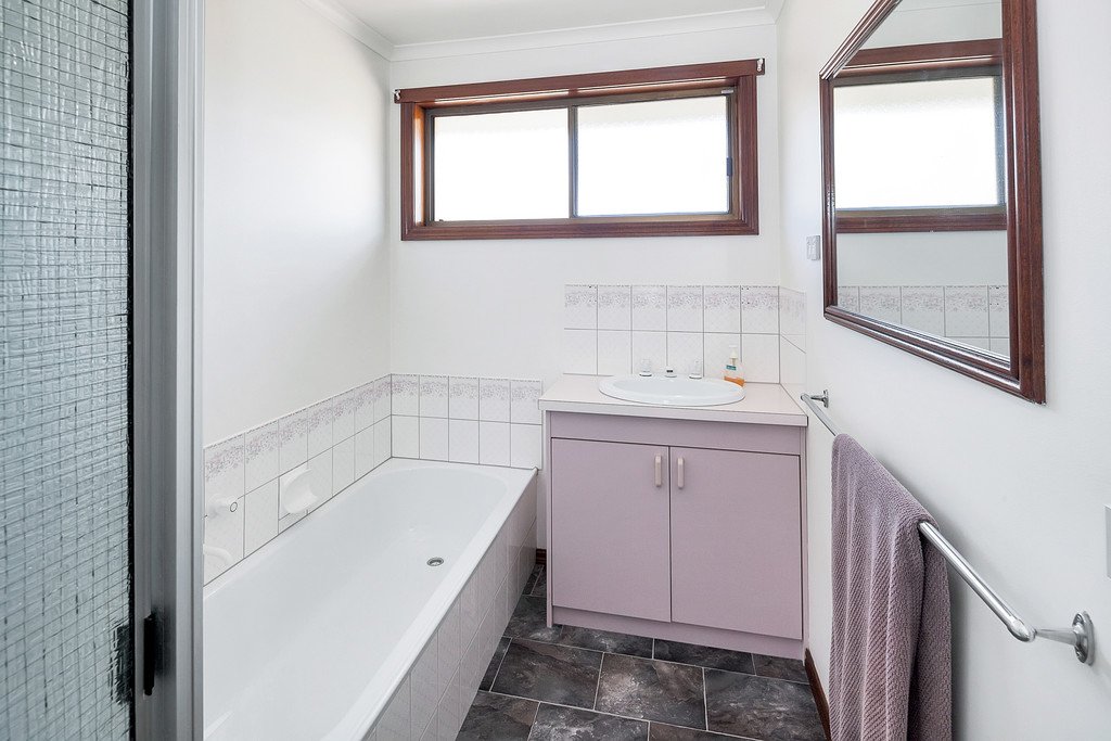 1/25 Shasta Drive DELACOMBE 7
