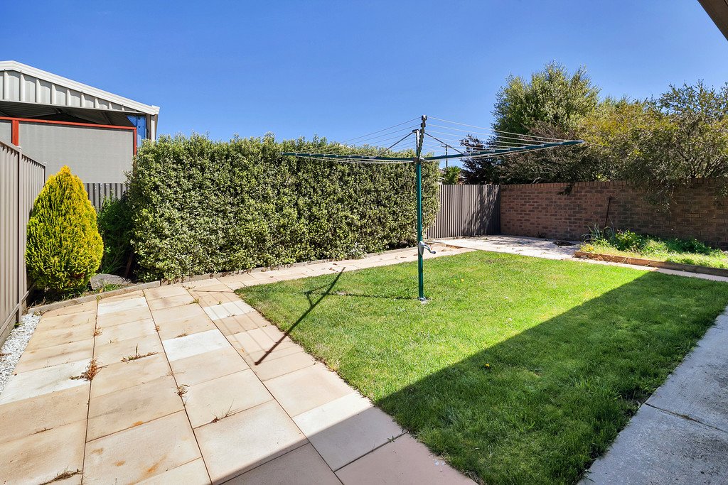 1/25 Shasta Drive DELACOMBE 8