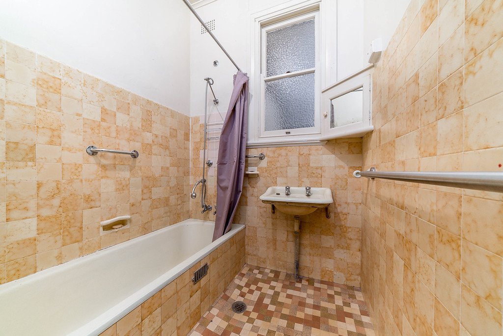 125 Tompson Street WAGGA WAGGA 9