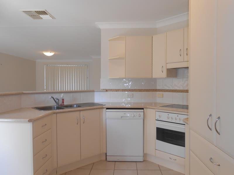 1/25 Warrah Drive TAMWORTH 2