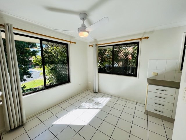 1/25 Wildwood Court SURFERS PARADISE 7