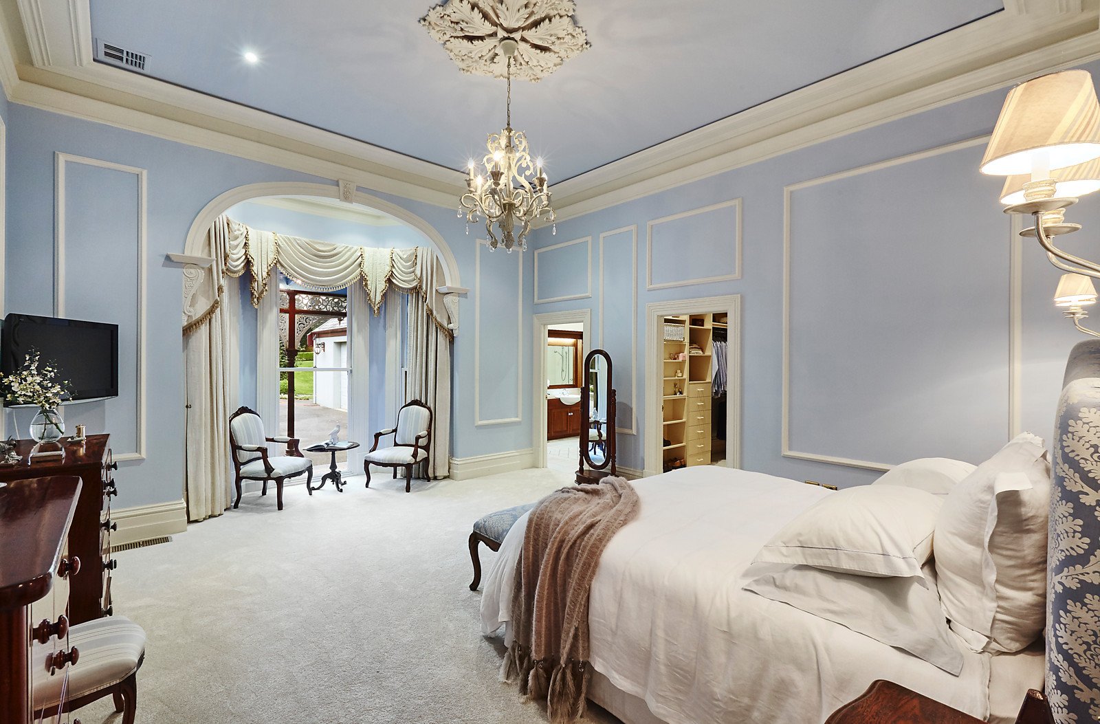 Real Estate and Property in 125 Yarrbat Avenue, Balwyn, VIC