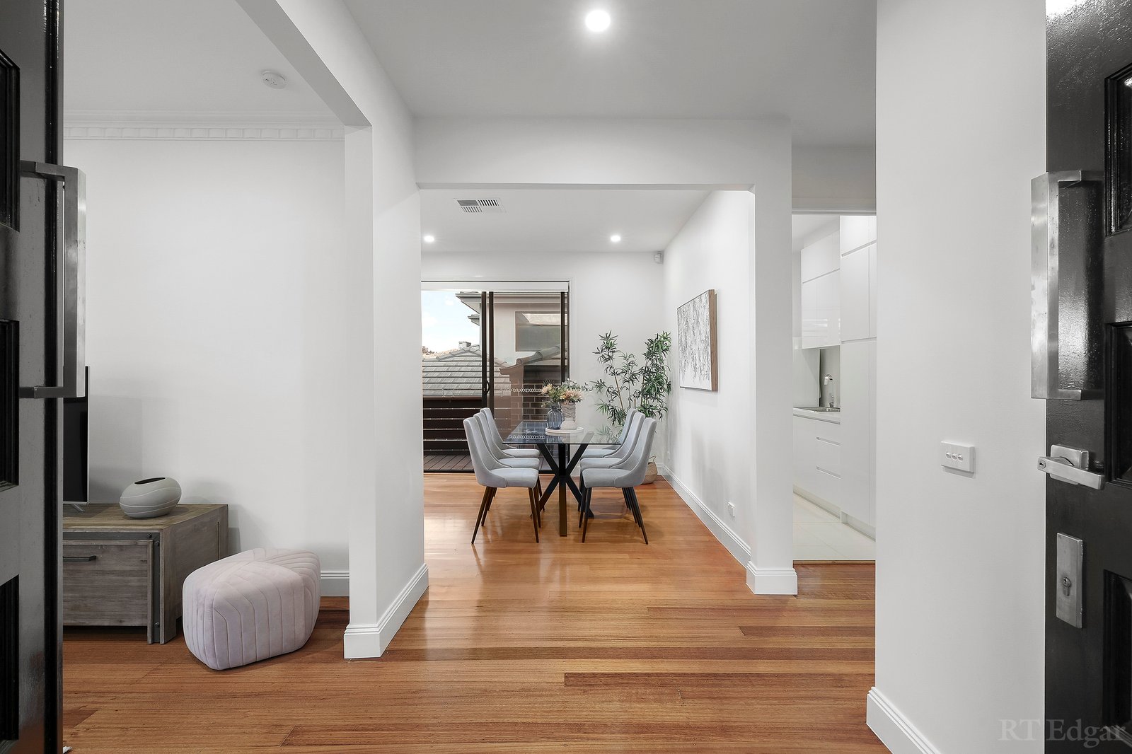 Real Estate and Property in 1/251 Elgar Road, Surrey Hills, VIC