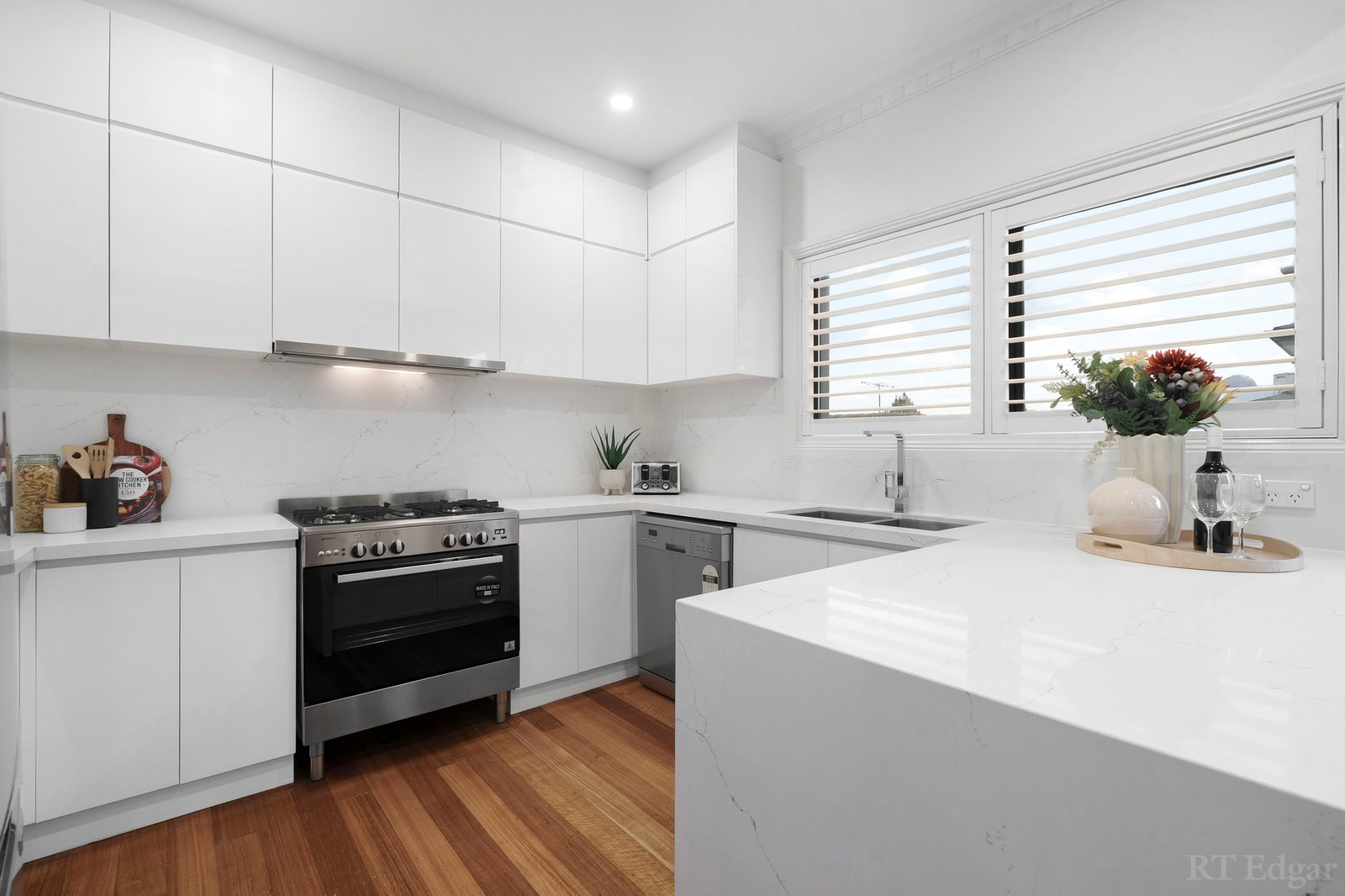 Real Estate and Property in 1/251 Elgar Road, Surrey Hills, VIC