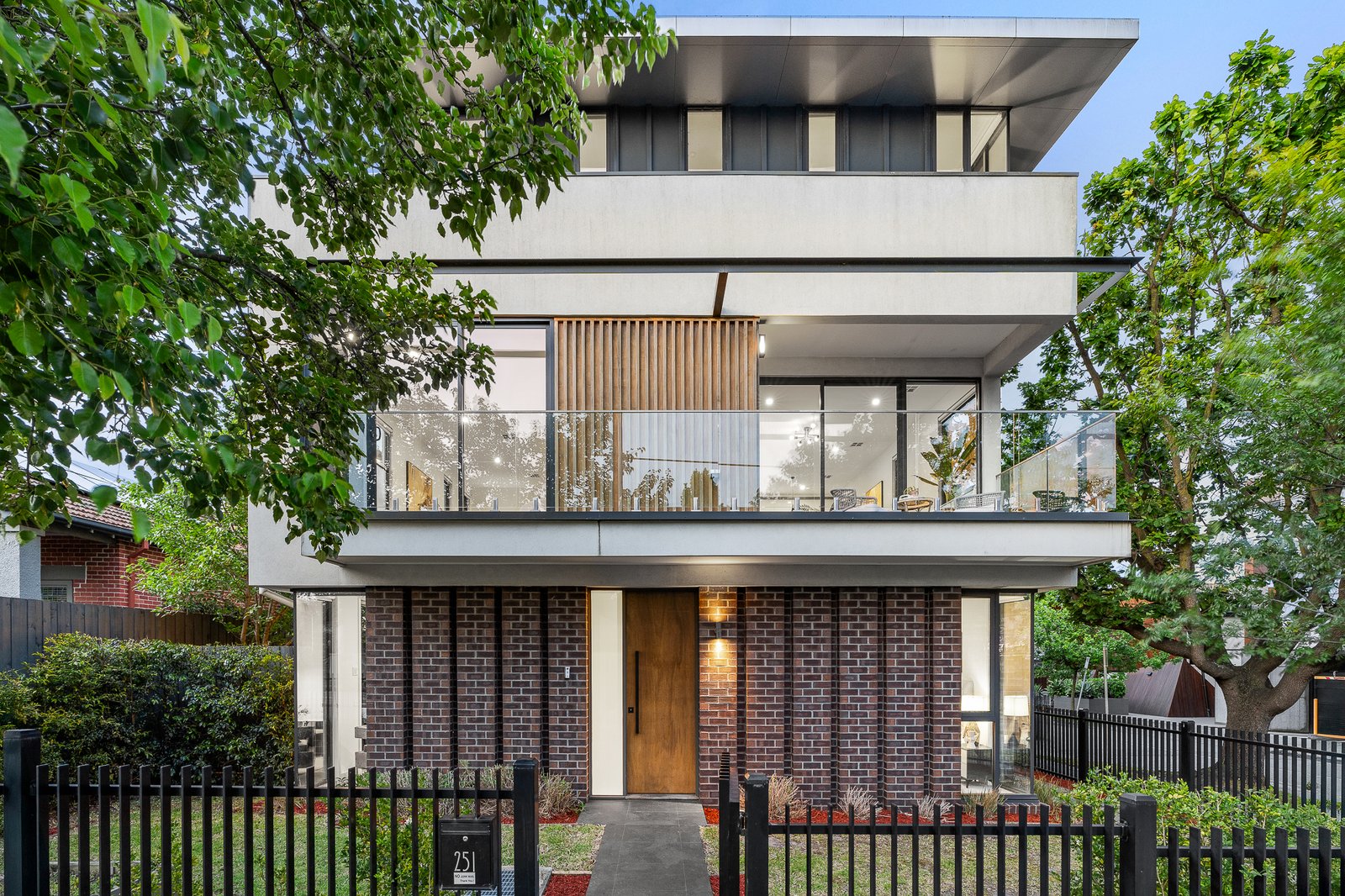 1/251 Waverley Road, Malvern East, 3145