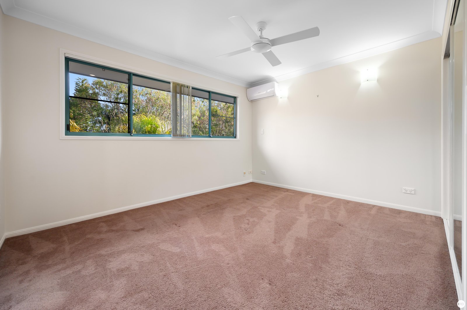 125/19 Santa Barbara Road HOPE ISLAND 9