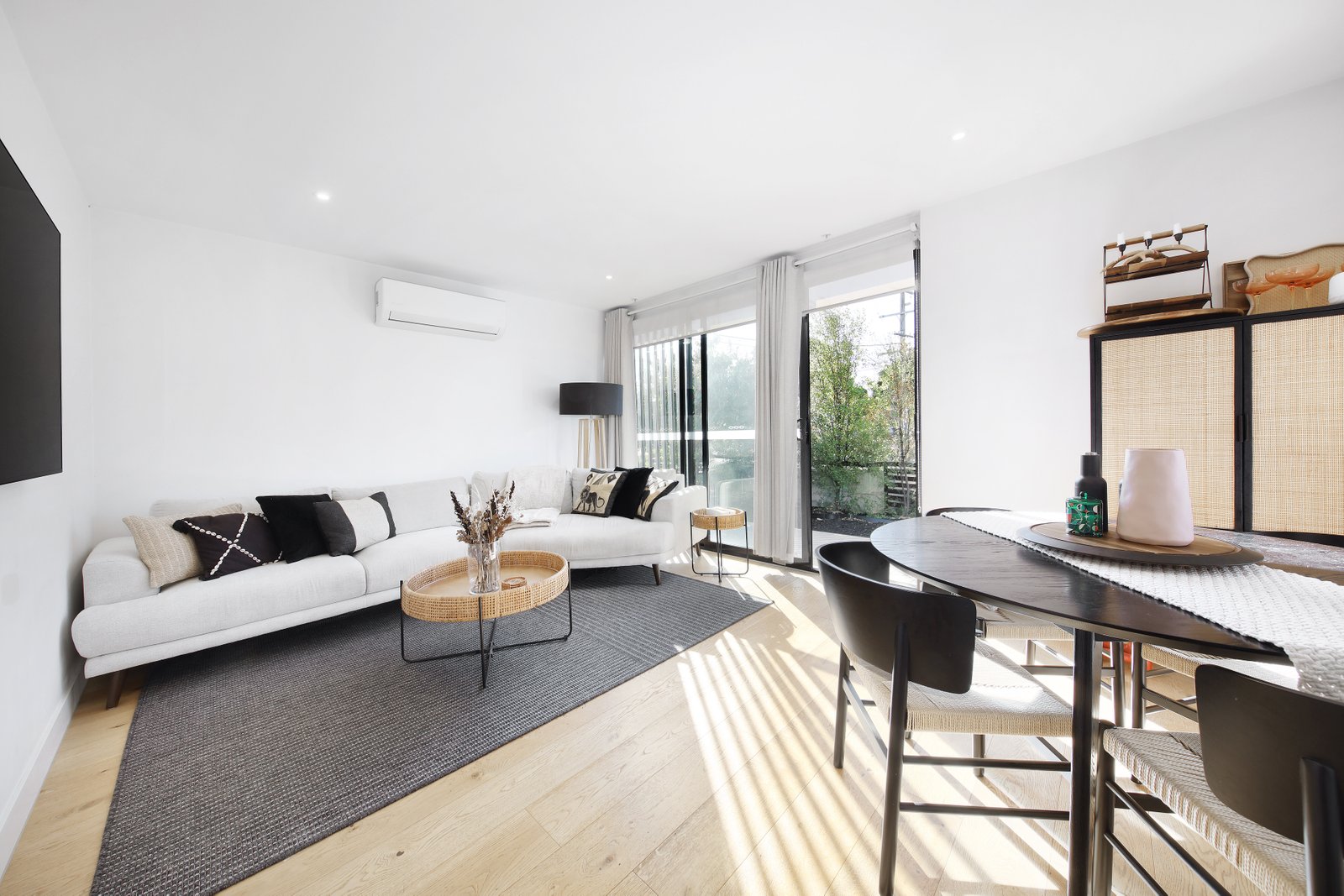 Gallery: 1/253 Neerim Road