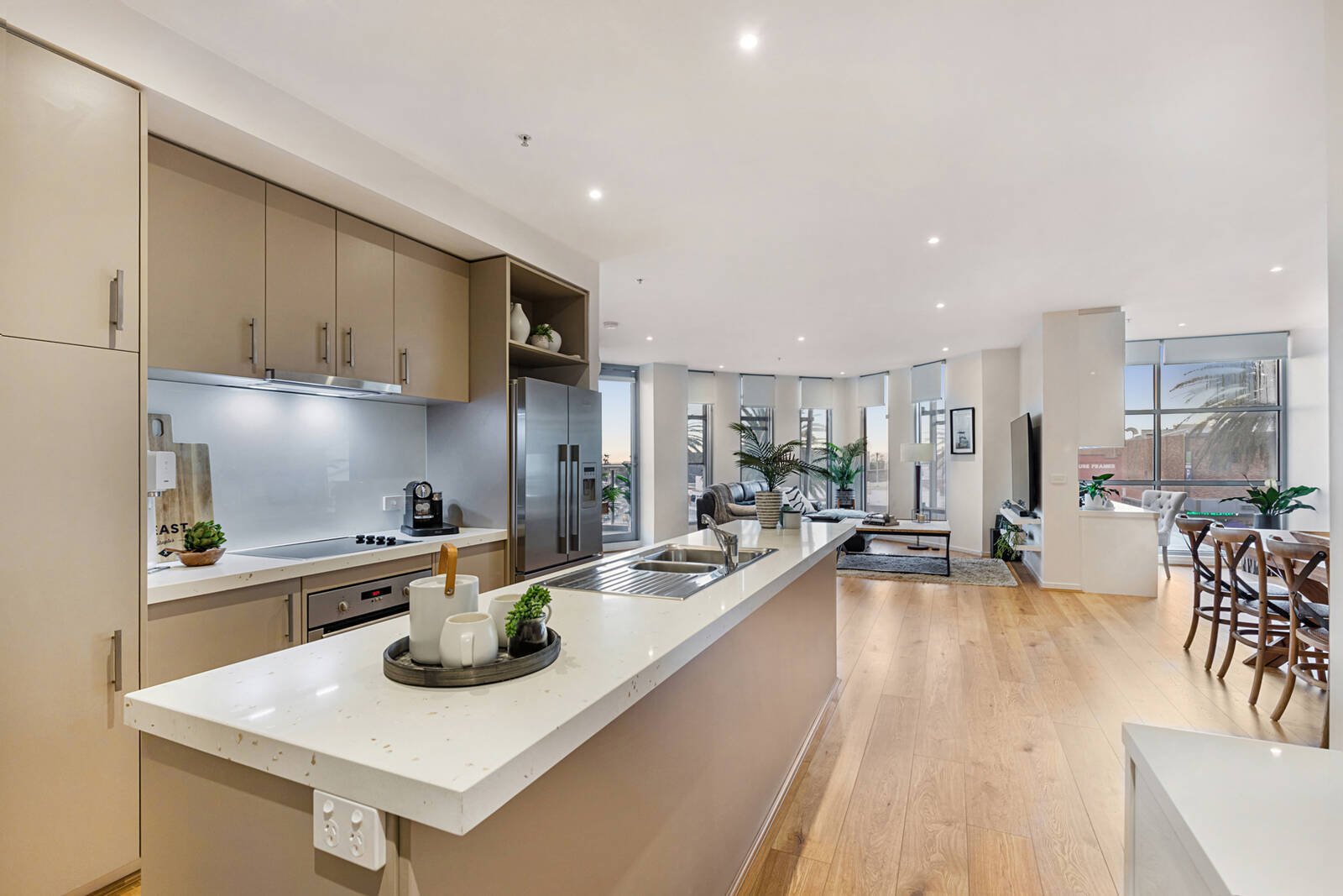 Gallery: 12/541 Main Street