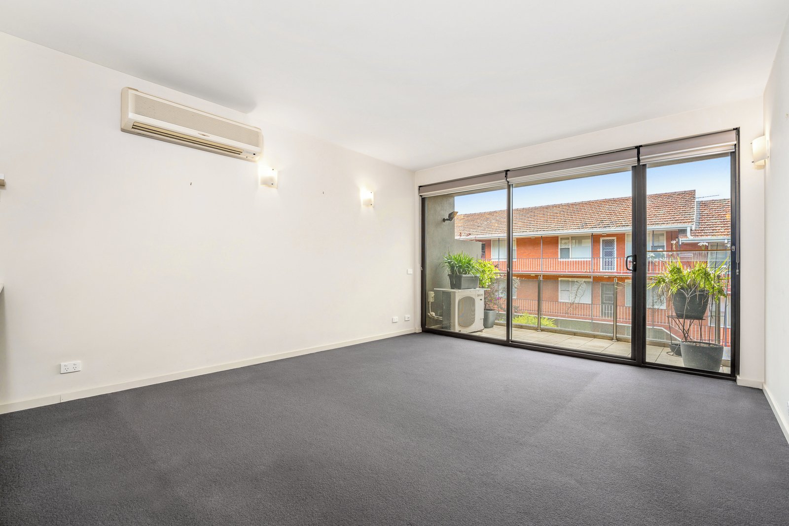 12/561 Glenferrie Road, Hawthorn, 3122