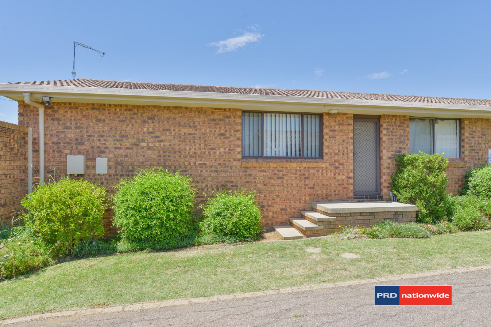 1/257 Goonoo Goonoo Road TAMWORTH 13