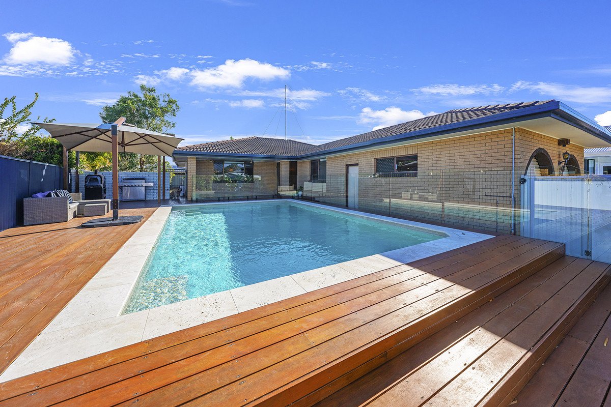 126 Burleigh Street Burleigh Waters 2