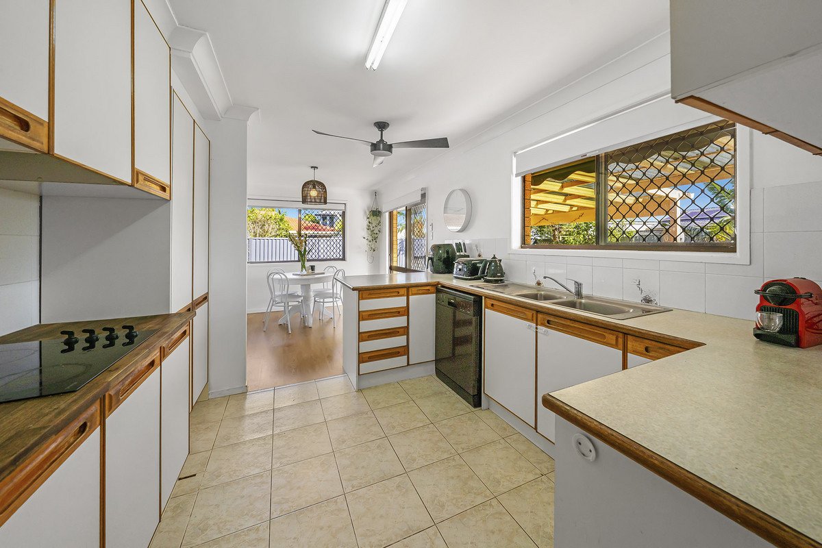 126 Burleigh Street Burleigh Waters 7