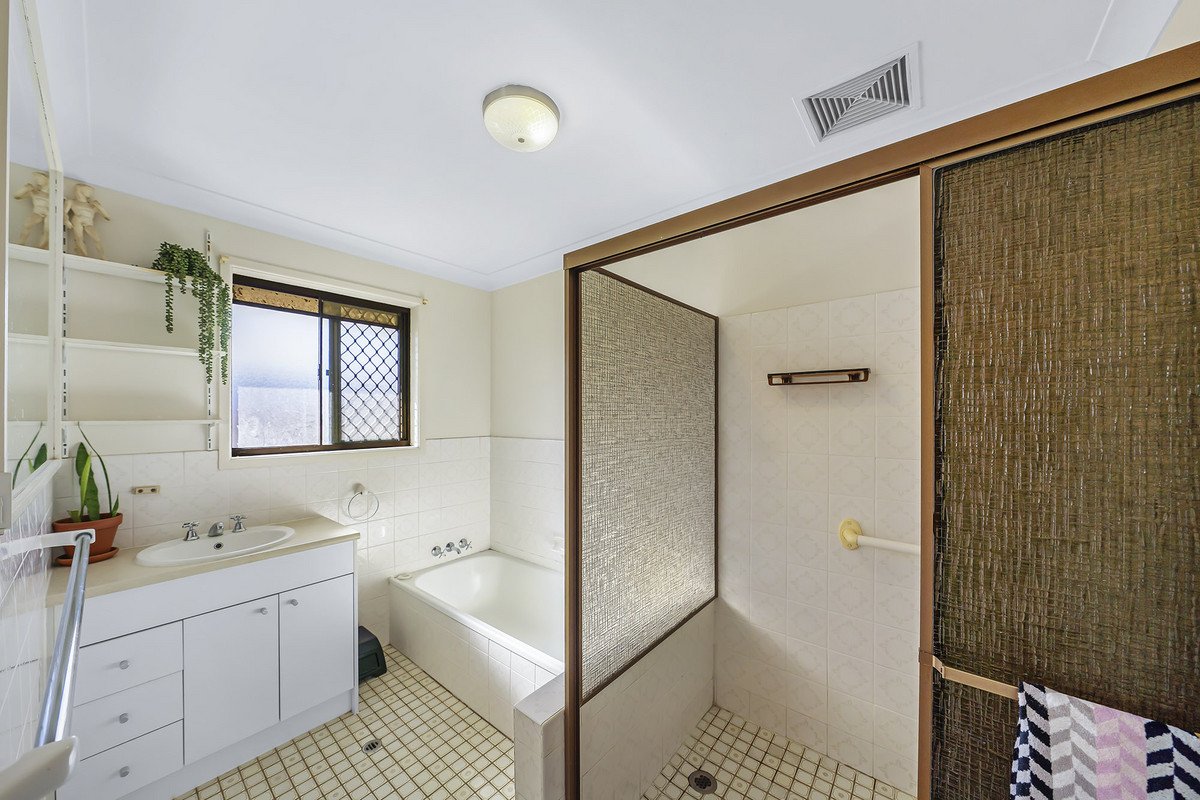 126 Burleigh Street Burleigh Waters 15