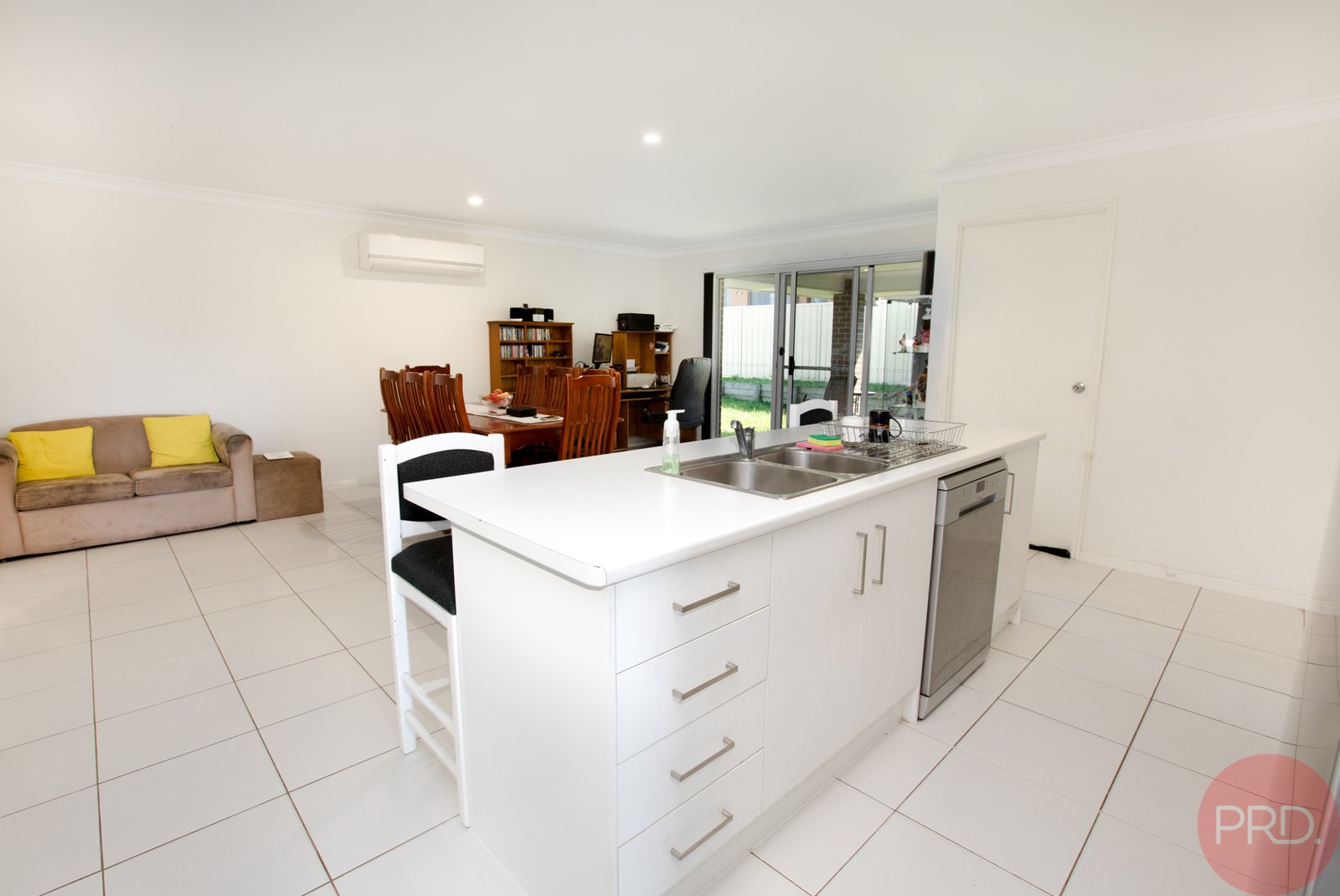 126 Canterbury Drive RAWORTH 9