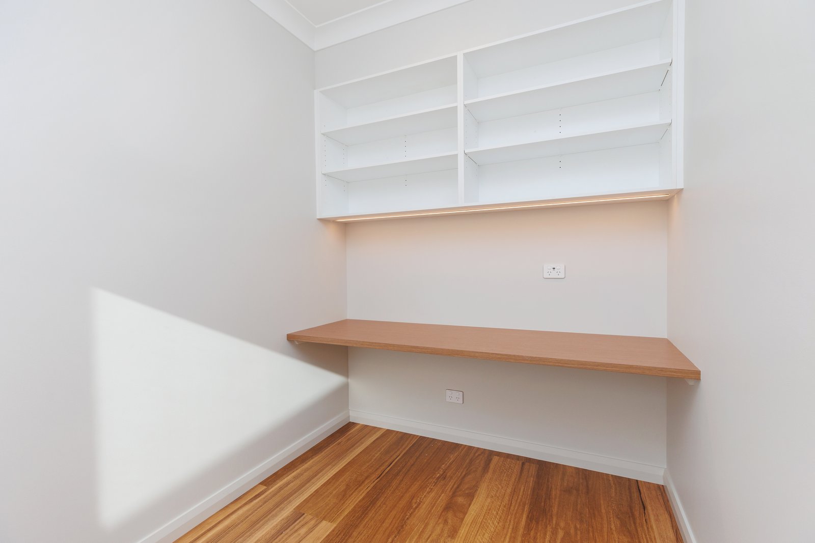 126 Capper Street TUMUT 8