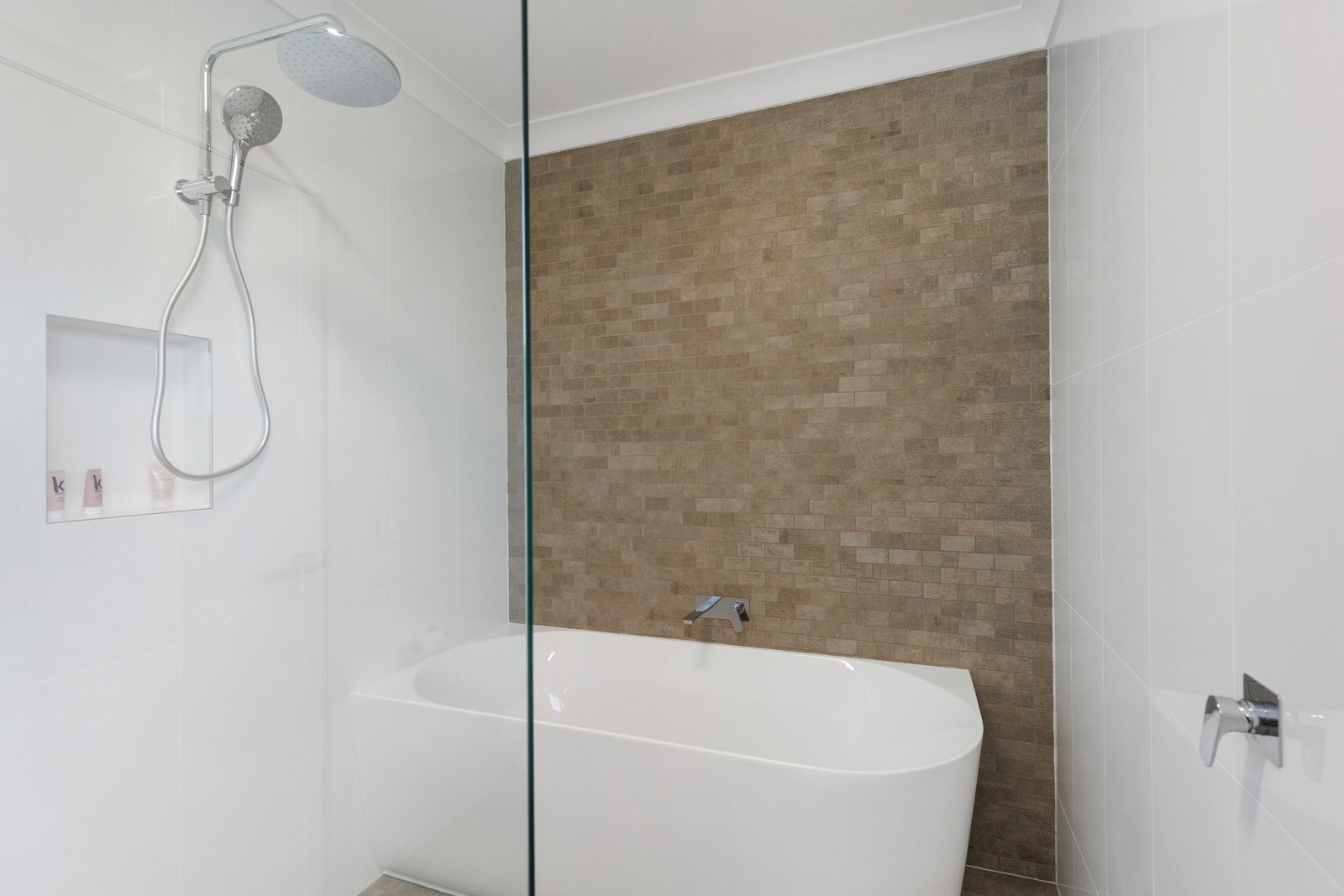 126 Capper Street TUMUT 10