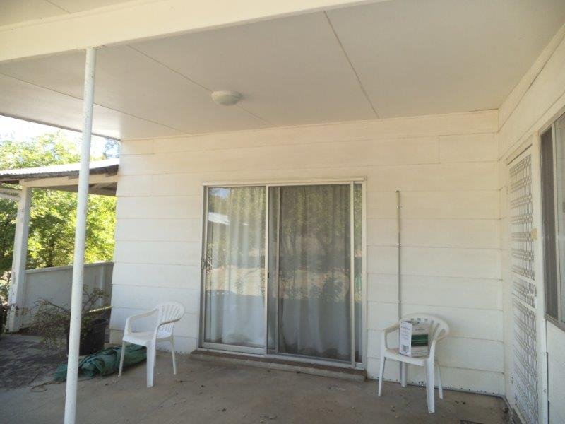126 Capper Street TUMUT 9
