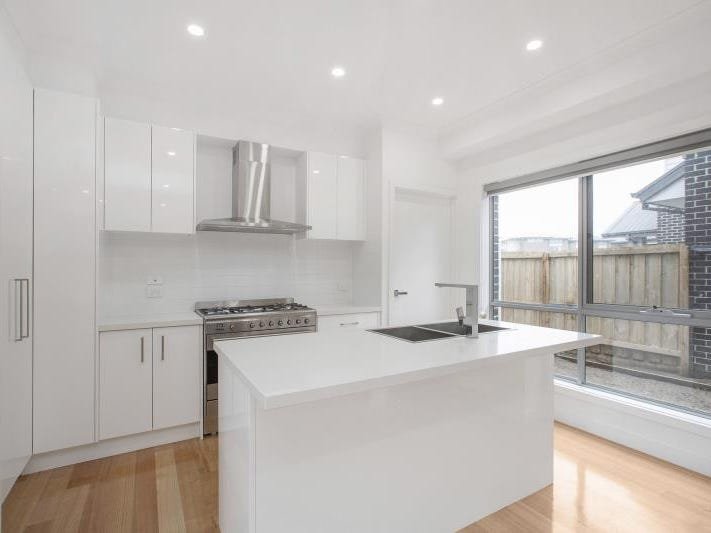Gallery: 1/26 Castley Crescent