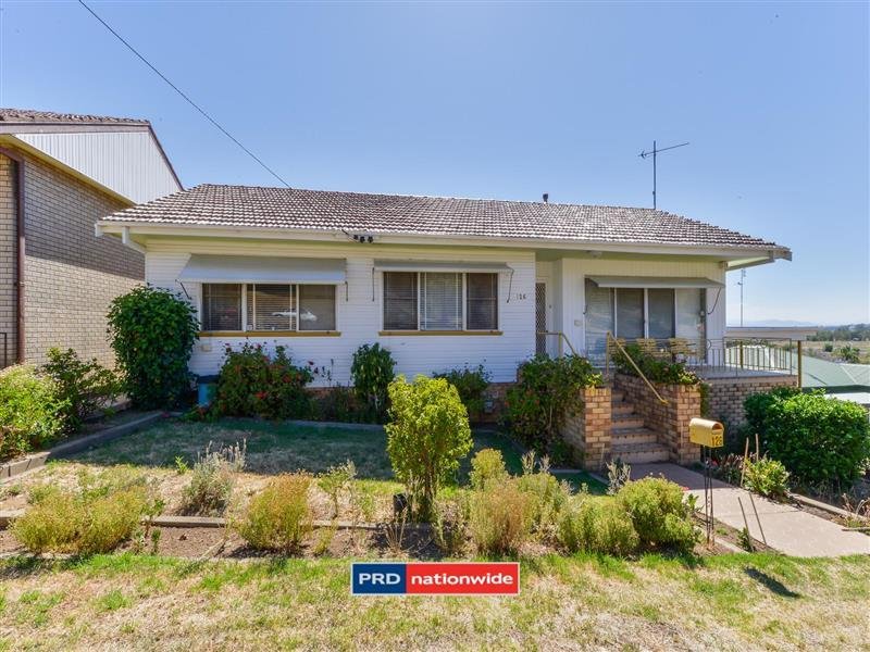 126 Crown Street TAMWORTH 2