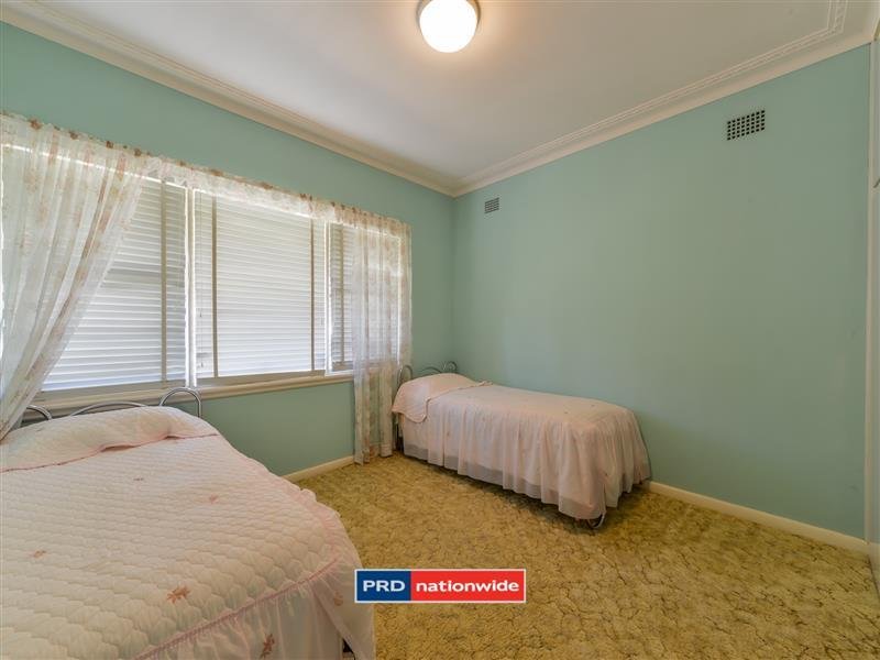 126 Crown Street TAMWORTH 5