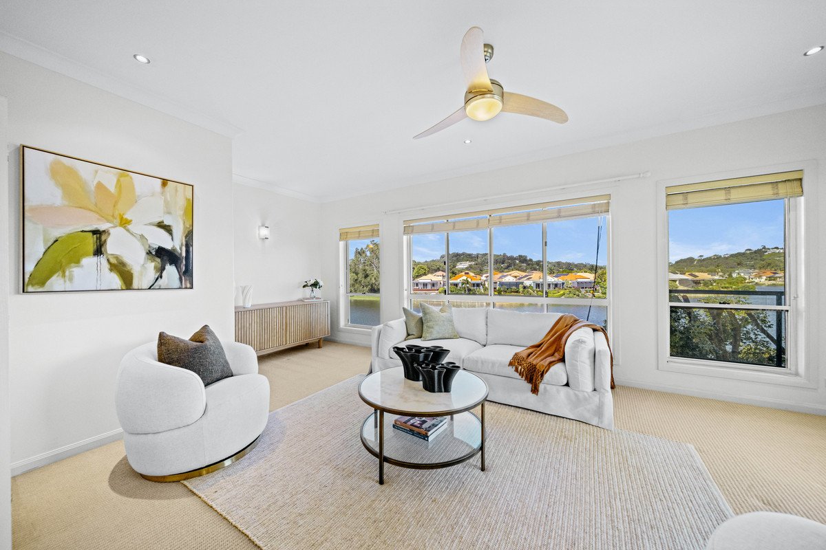 126 Dunlin Drive BURLEIGH WATERS 22